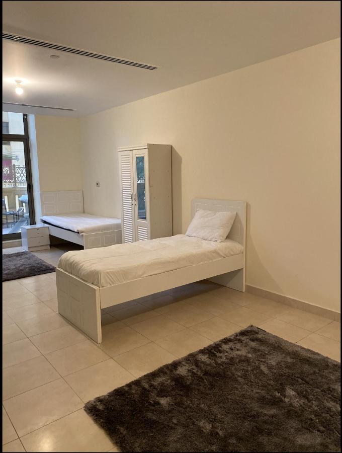 Alexandrina Hostel Dubai Exterior photo